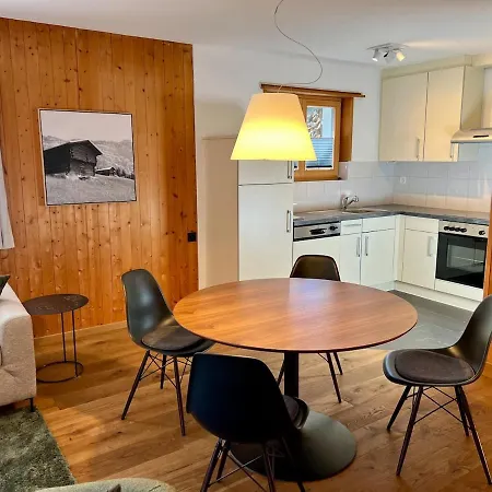 Cozy Chalet At 1600m Altitude Near Lenzerheide Appartamento *