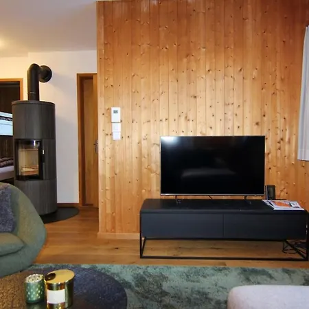 Cozy Chalet At 1600m Altitude Near Lenzerheide Appartamento *
